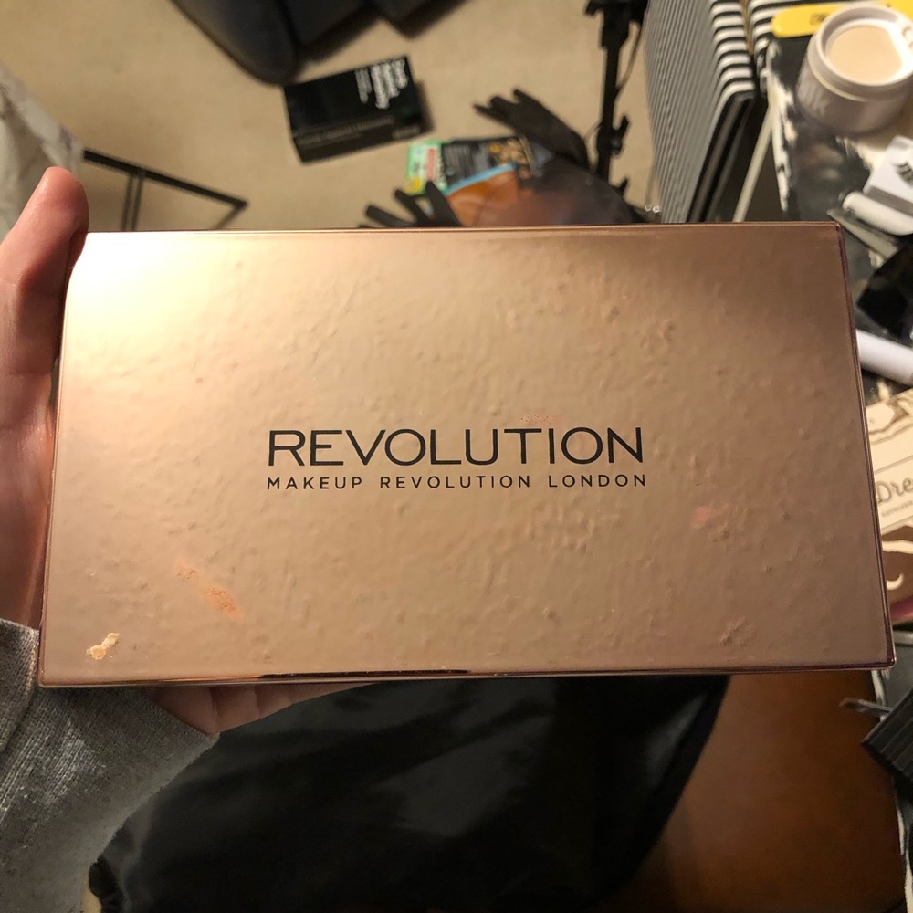 Makeup Revolution Eyeshadow Palette
